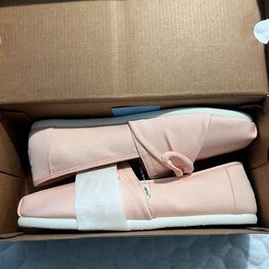 Blush pink toms with bow